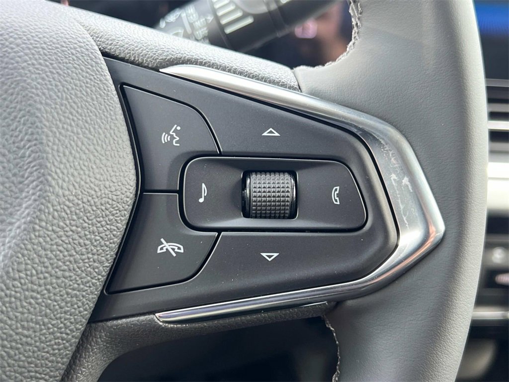 2025 Chevrolet Trax LT photo 18