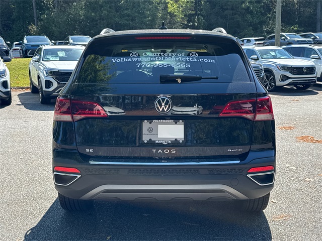 2024 Volkswagen Taos SE photo 4