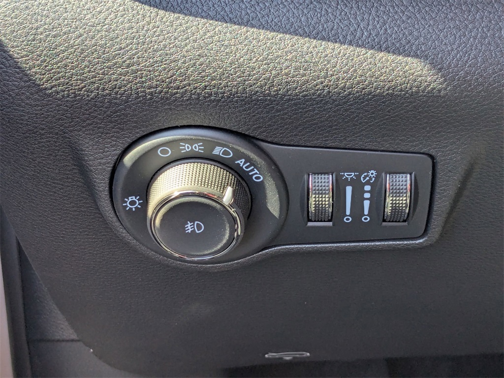 2025 Jeep Compass Limited photo 14