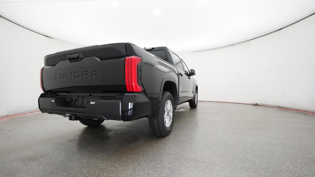 2026 Toyota Tundra SR5 CrewMax photo 20