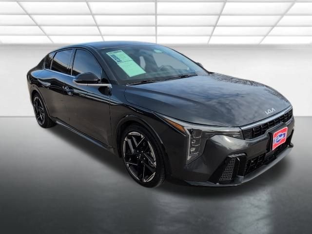 2025 Kia K4 GT-Line's photo