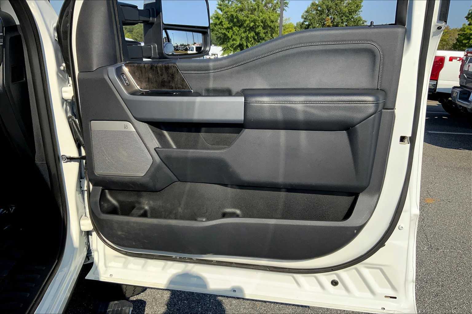2024 Ford F-250 Lariat photo 21