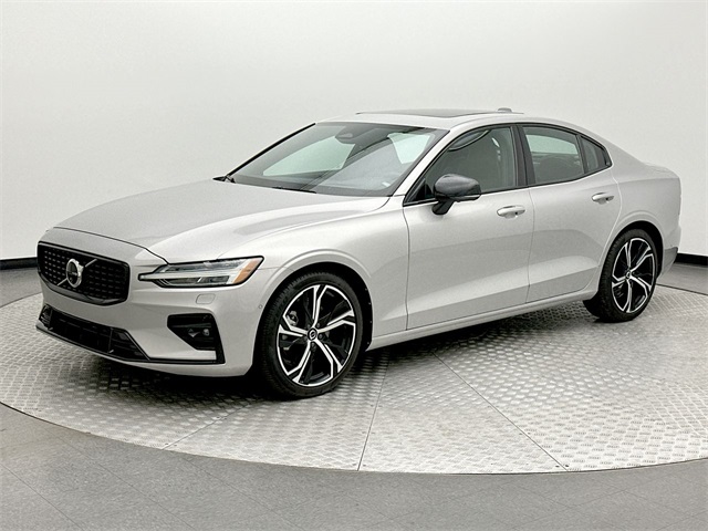 2024 Volvo S60 Ultimate's photo
