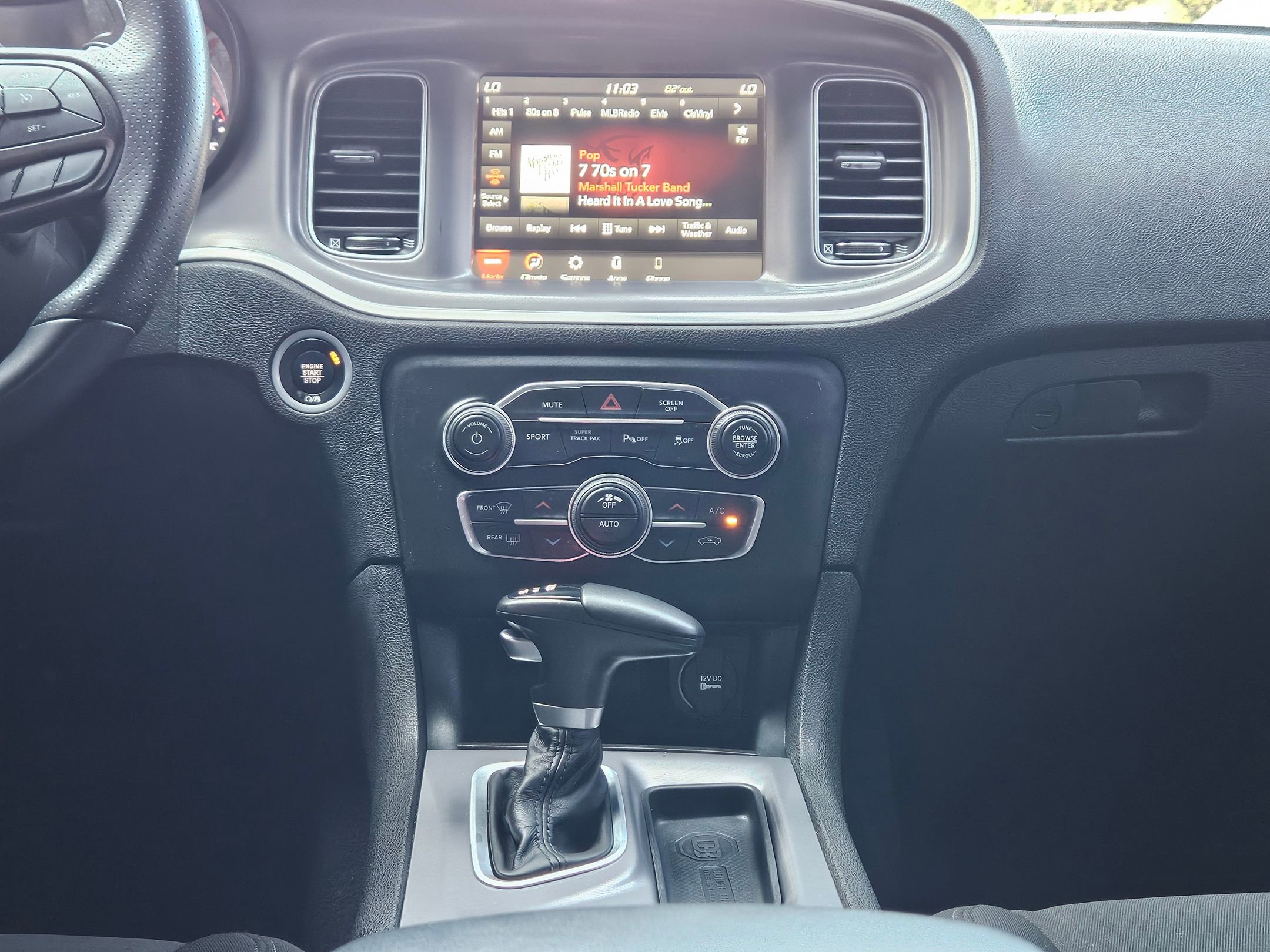2022 Dodge Charger R/T photo 9