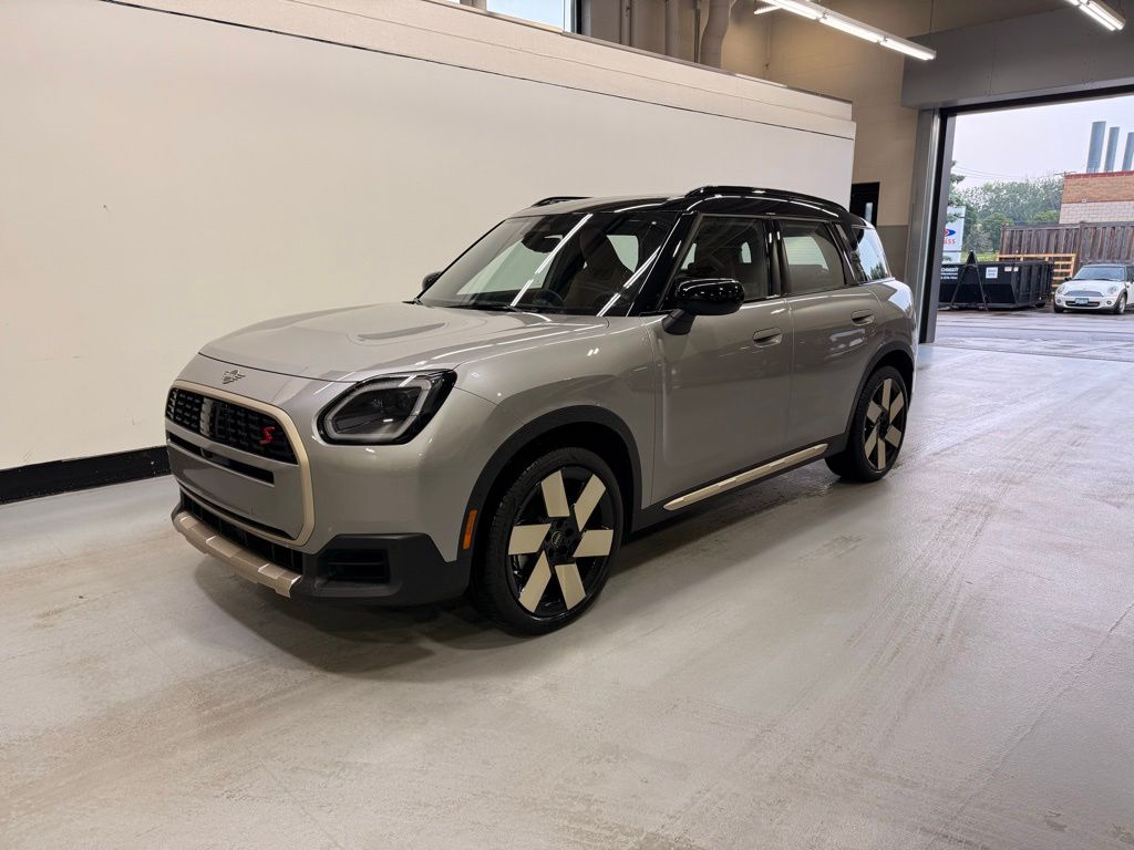 2025 MINI Countryman S's photo