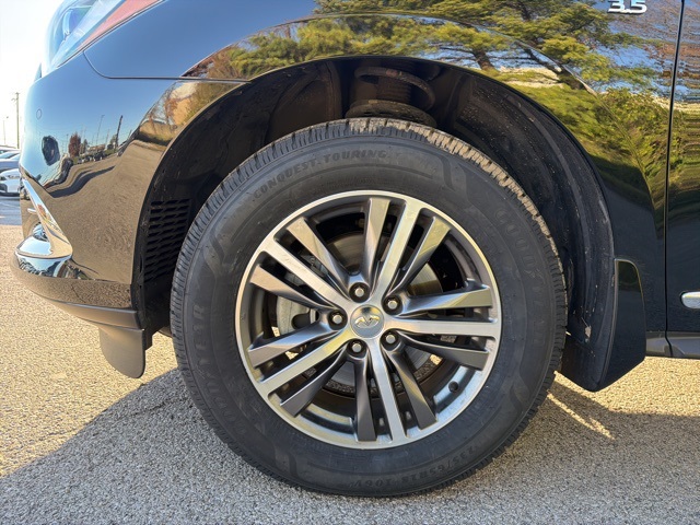 2020 Infiniti QX60 Luxe photo 3