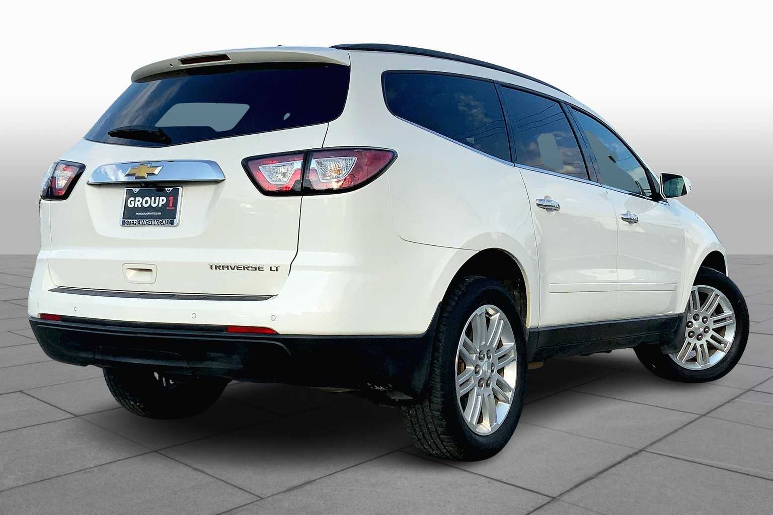 2015 Chevrolet Traverse 1LT photo 12