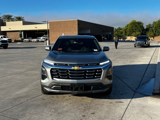 2025 Chevrolet Equinox LT photo 3