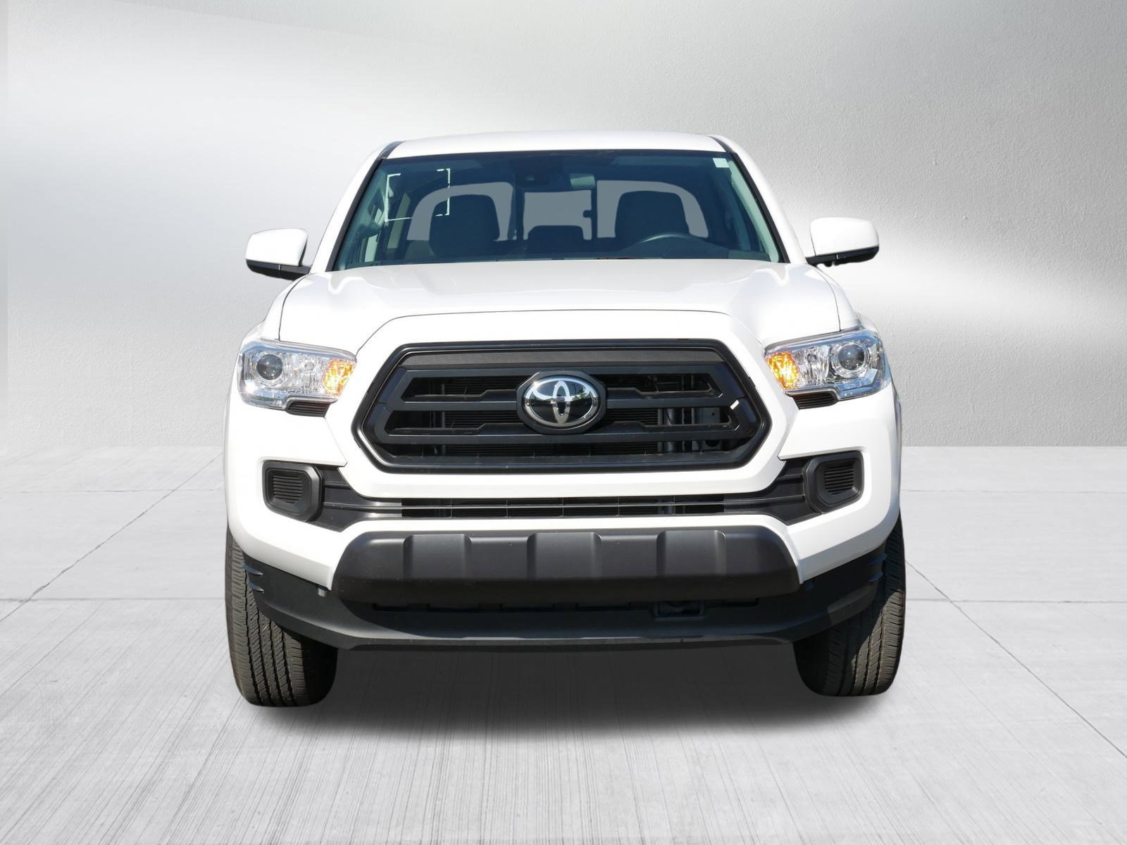 2023 Toyota Tacoma 4x4 SR photo 2
