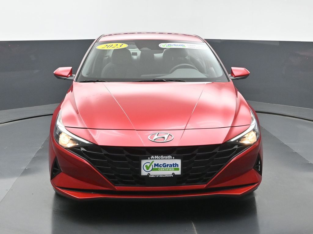 2023 Hyundai Elantra SEL Convenience photo 3