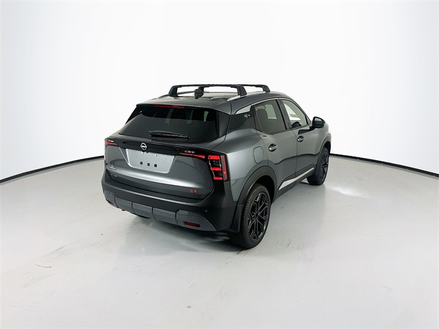 2026 Nissan Kicks SR photo 6
