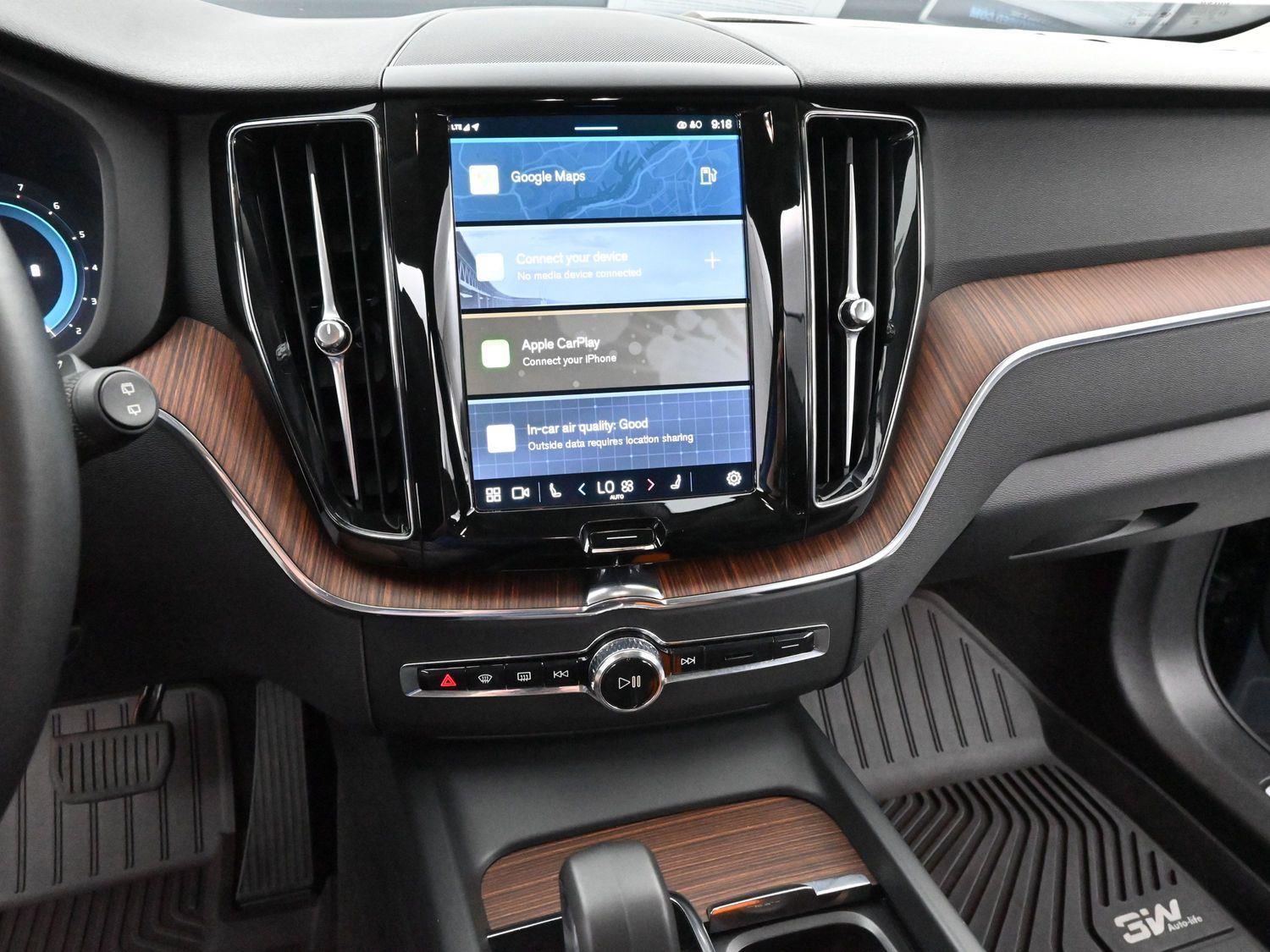 2024 Volvo XC60 Plus photo 19