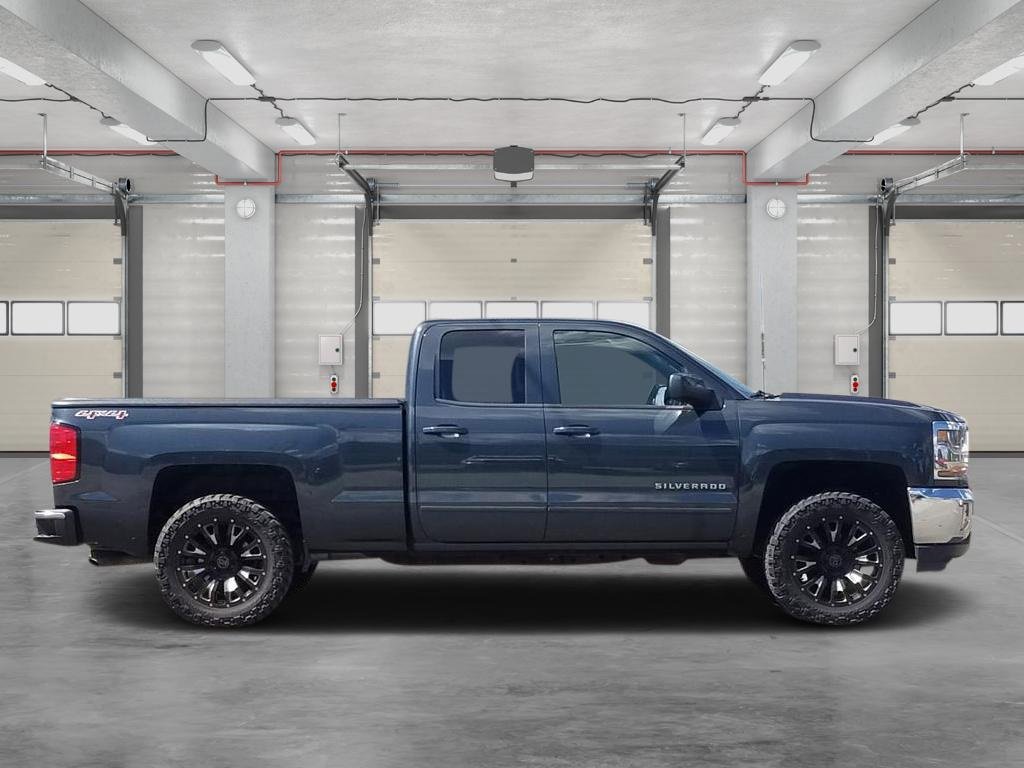 2017 Chevrolet Silverado 1500 LT photo 8