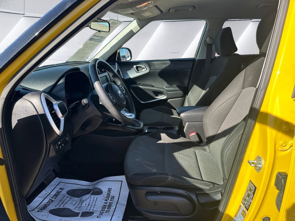 2020 Kia Soul S photo 7