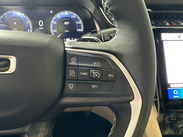 2025 Jeep Grand Cherokee Limited photo 17