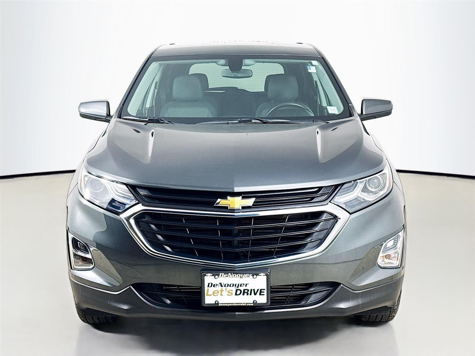 2018 Chevrolet Equinox LT photo 2