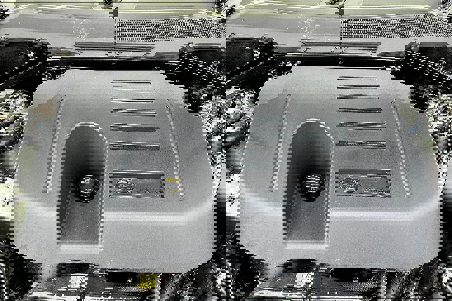 2025 Land Rover Defender 110 X-Dynamic SE photo 9