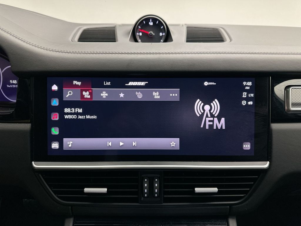 2023 Porsche Cayenne E-Hybrid Base photo 14
