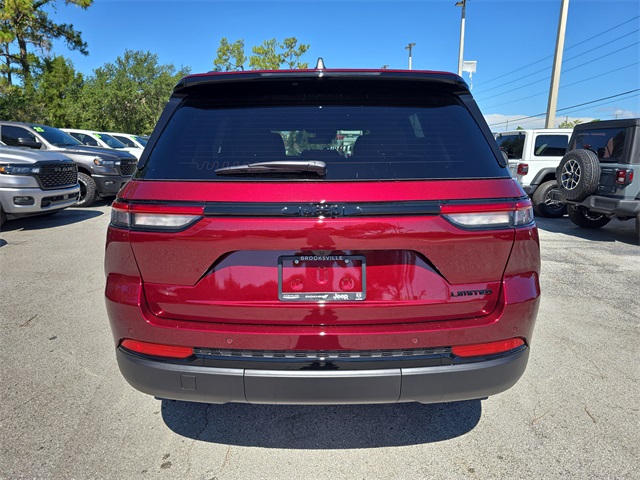 2025 Jeep Grand Cherokee Limited photo 4
