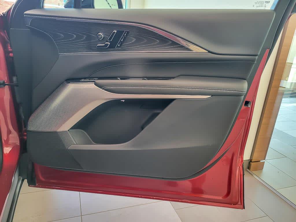 2024 Cadillac Lyriq Luxury photo 19
