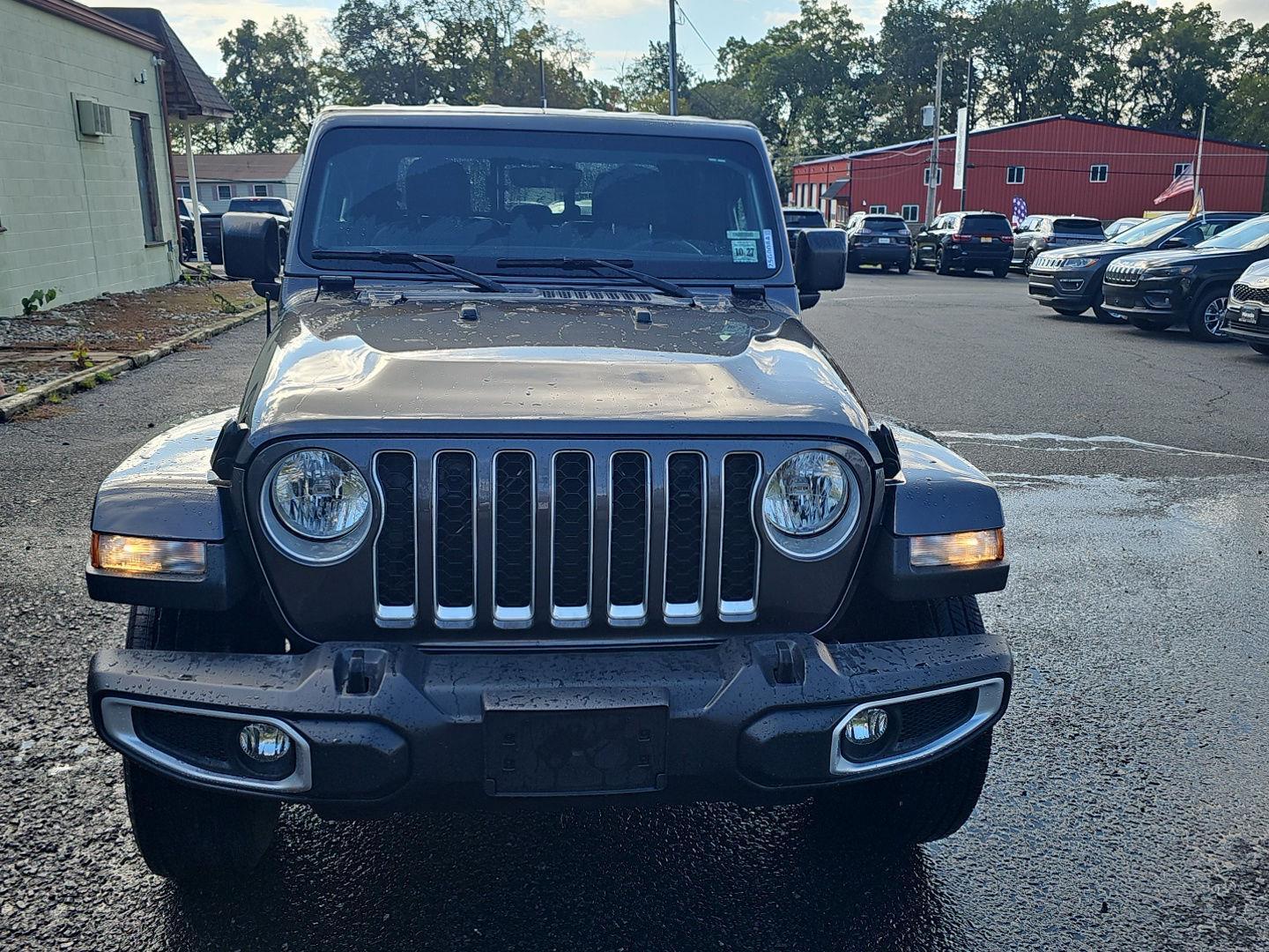 2022 Jeep Gladiator Overland photo 2