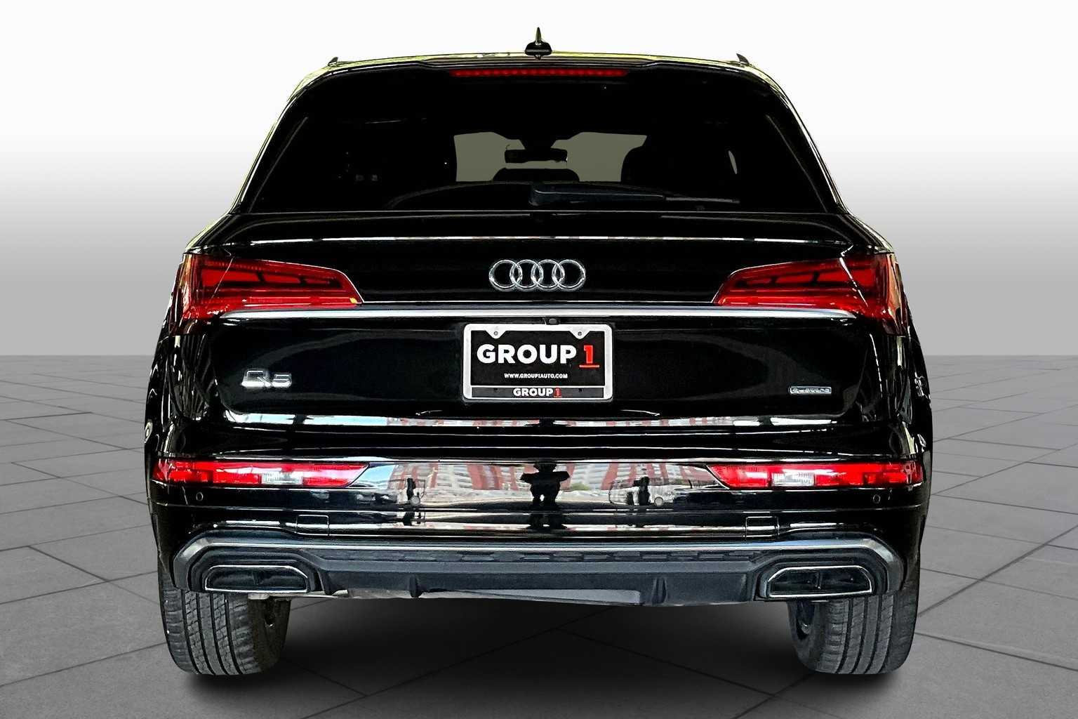 2022 Audi Q5 S line Premium photo 3
