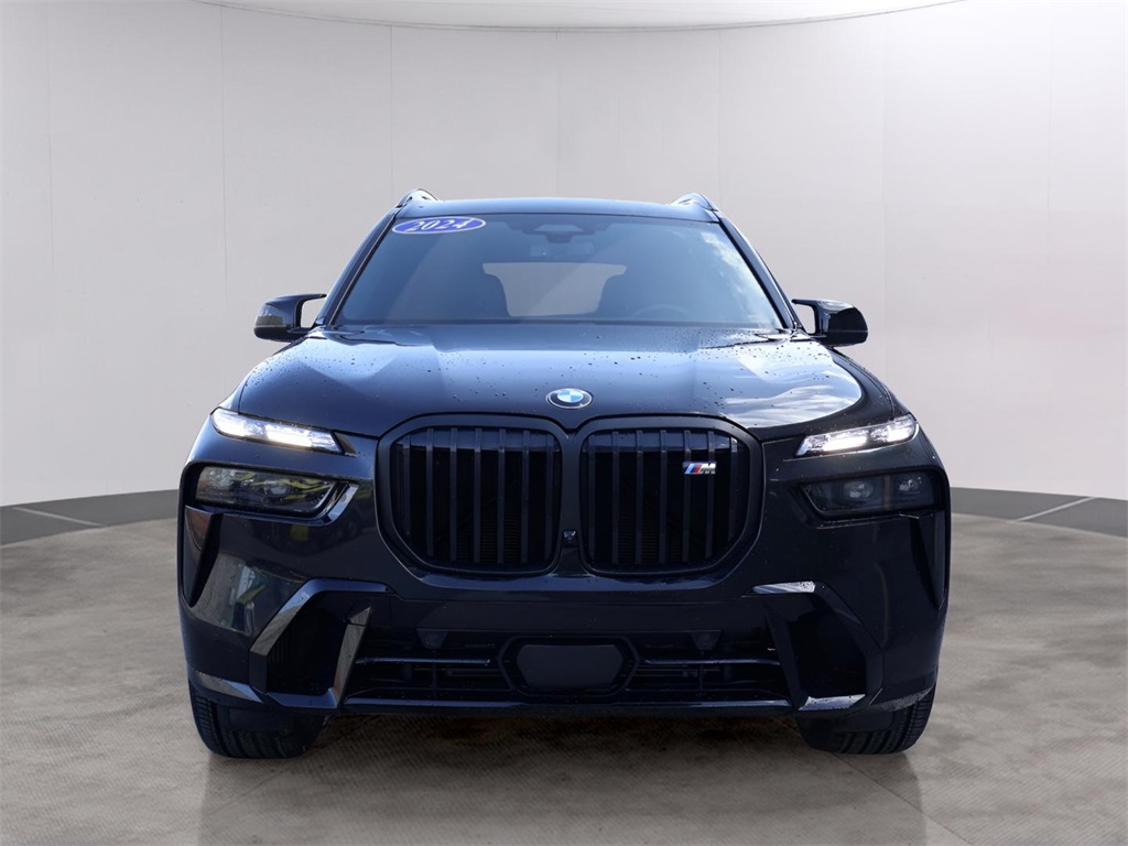 Used 2024 BMW X7 M60i with VIN 5UX33EM03R9U49174 for sale in Kansas City