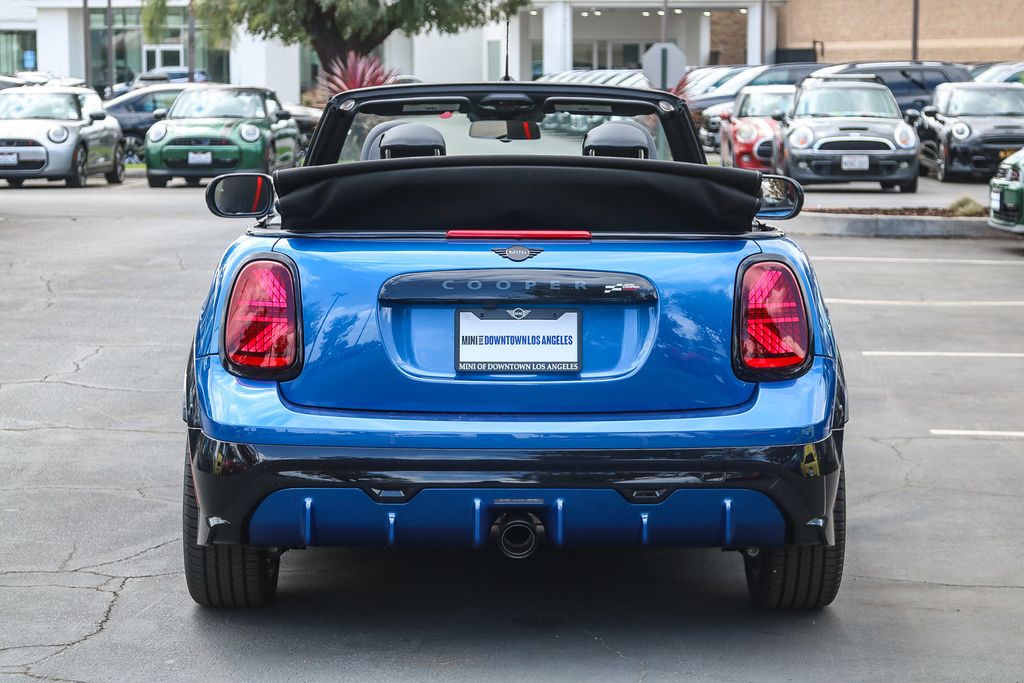 2026 Mini Cooper Convertible Iconic photo 11