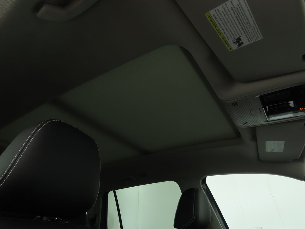 2026 Volkswagen Atlas SE Technology photo 18