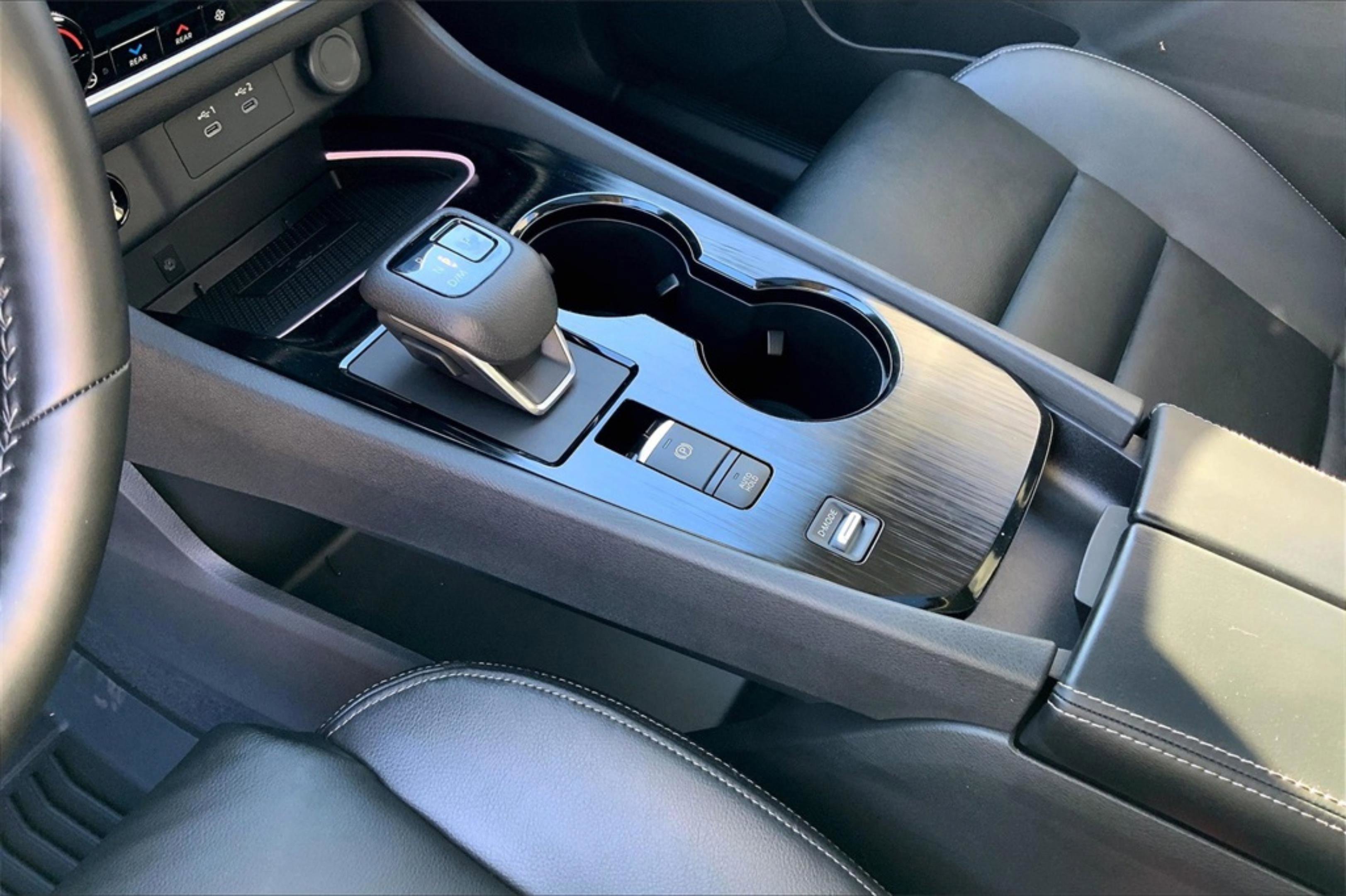 2025 Nissan Rogue SL photo 8