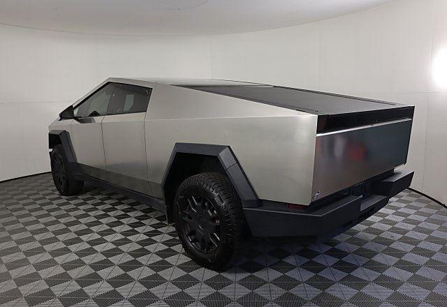 2024 Tesla Cybertruck photo 5