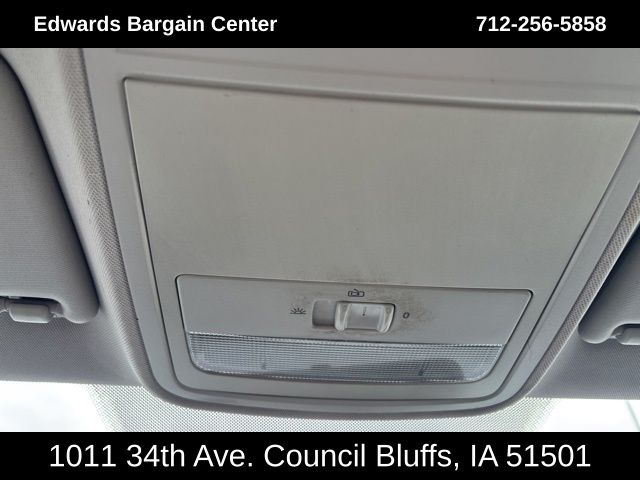 2011 Volkswagen Jetta 2.0 Base photo 19
