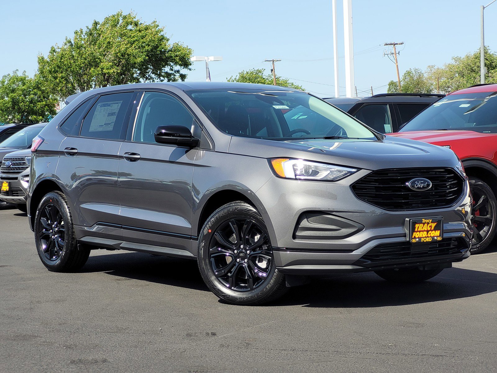 2024 Ford Edge SE's photo