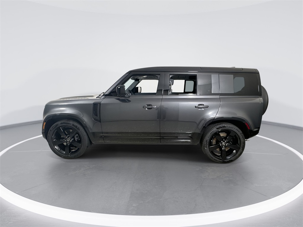 2025 Land Rover Defender 110 V8 photo 4