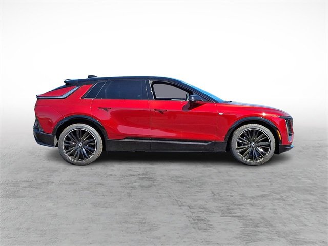 2025 Cadillac Lyriq Sport photo 2