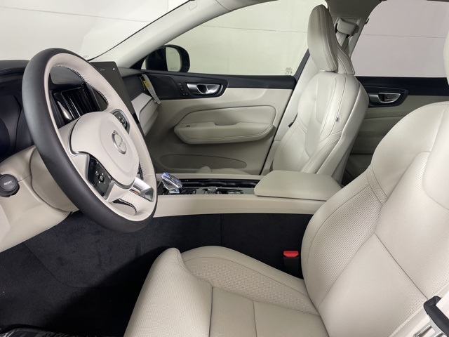 2026 Volvo XC60 photo 19