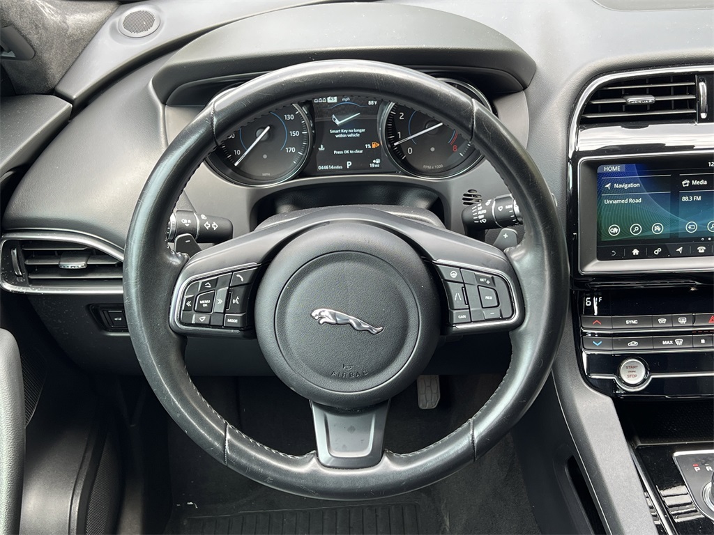 2020 Jaguar F-PACE Premium photo 19