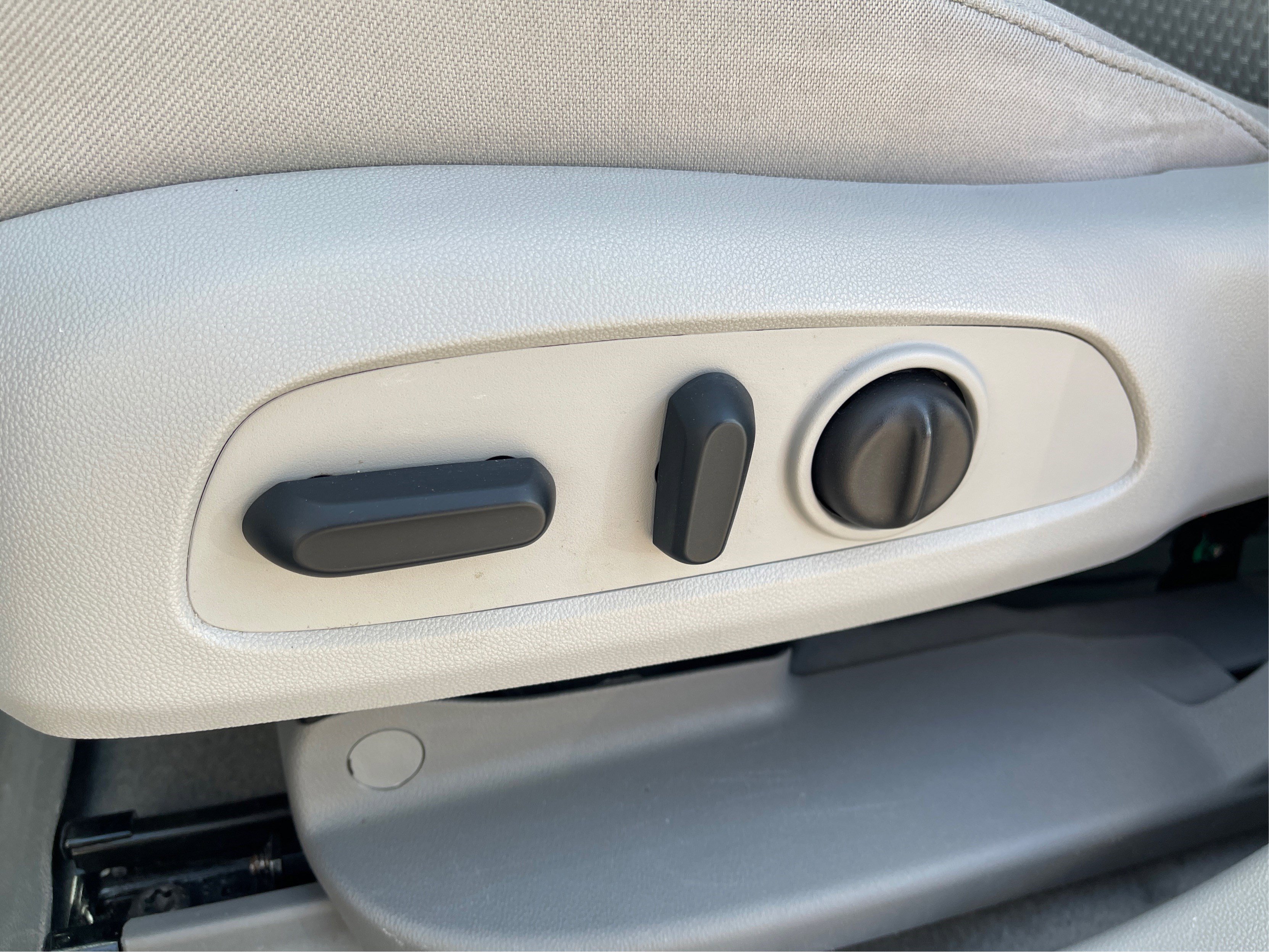 2023 Gmc Acadia SLE photo 15