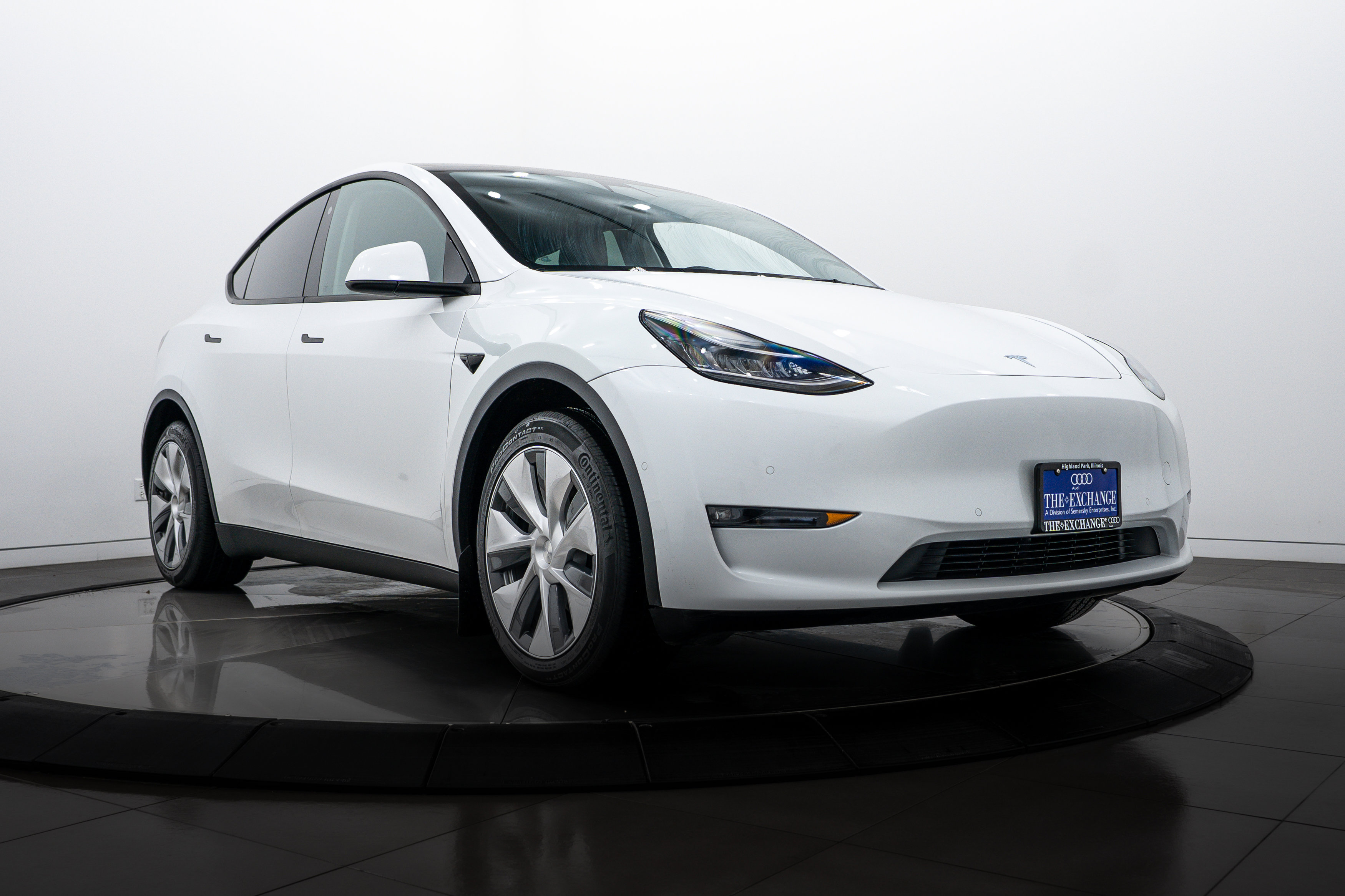 2021 Tesla Model Y Long Range's photo