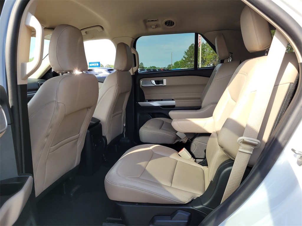 2024 Ford Explorer XLT photo 5