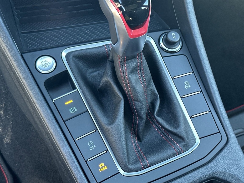 2025 Volkswagen Jetta GLI 2.0T Autobahn photo 19