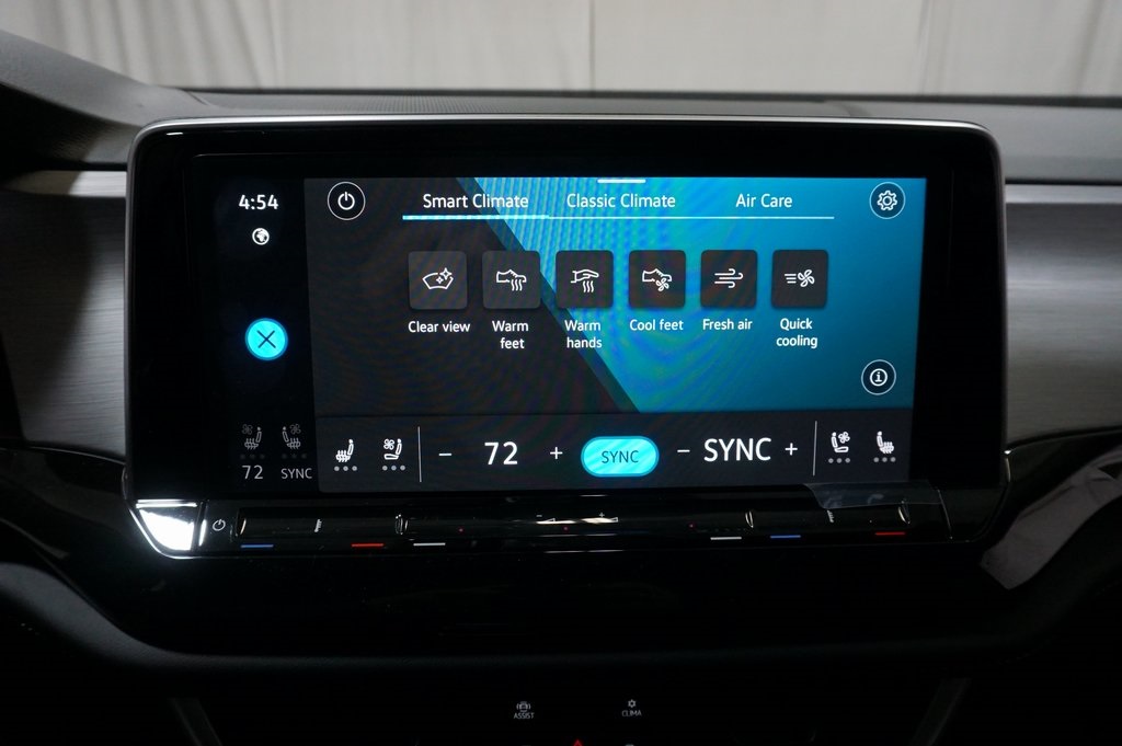 2025 Volkswagen Atlas Cross Sport SE Technology photo 16