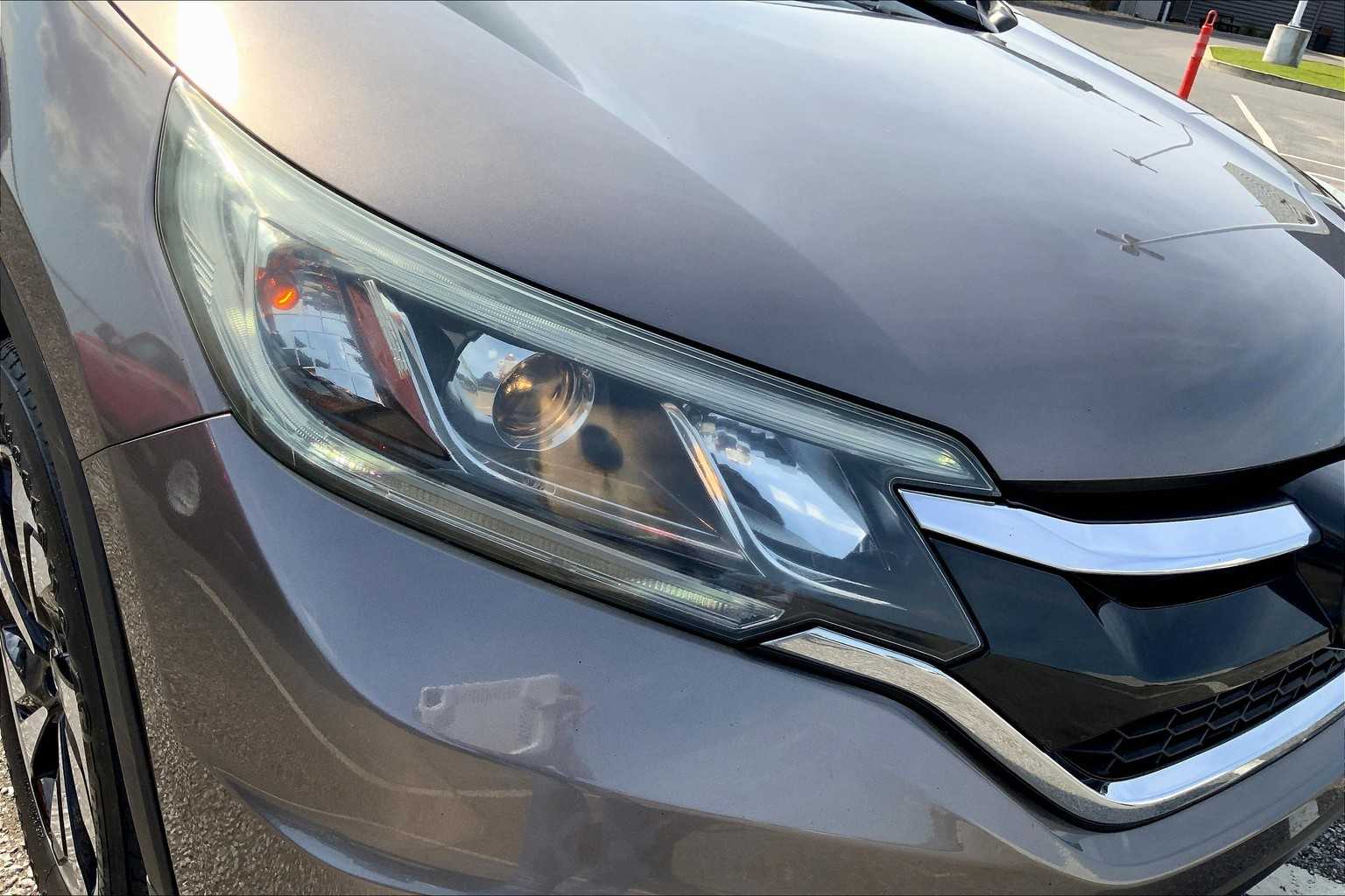 2016 Honda CR-V Touring photo 26