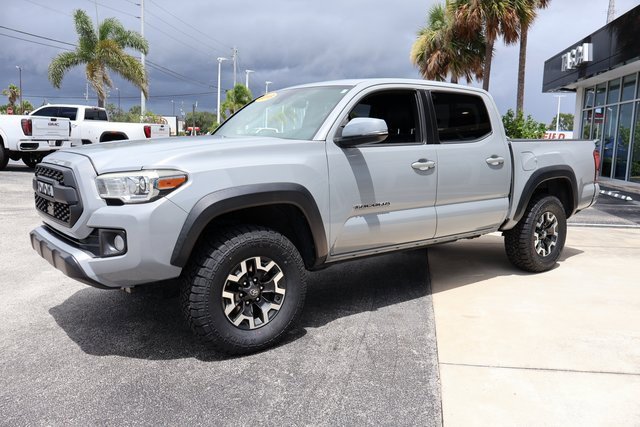 2019 Toyota Tacoma SR photo 4