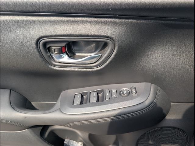 2025 Honda HR-V LX photo 13