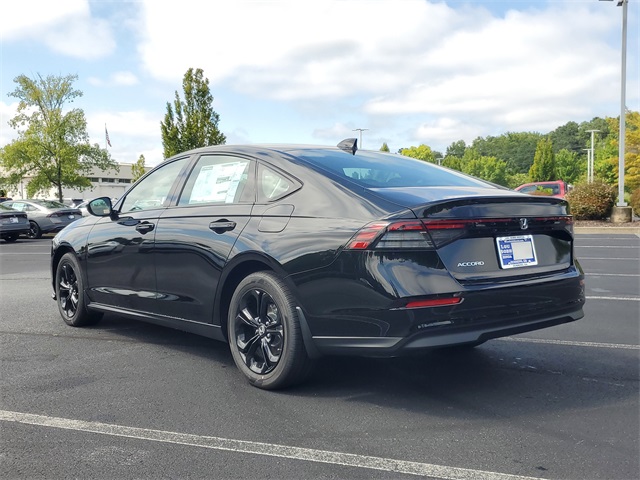 2025 Honda Accord SE photo 2