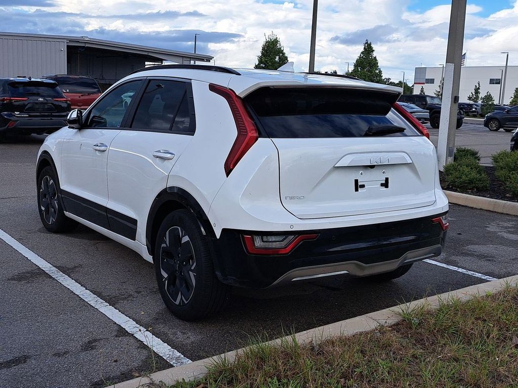 2024 Kia Niro EV Wave photo 3