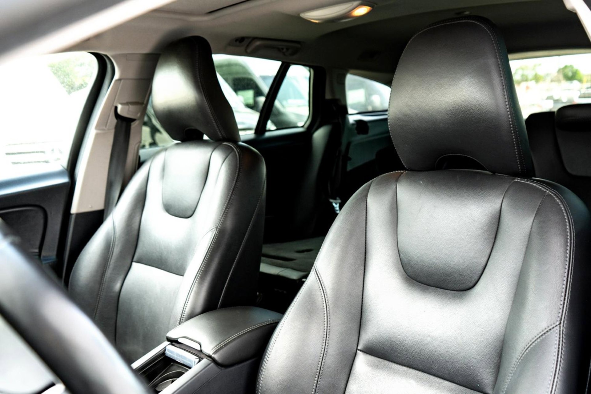 2018 Volvo V60 Cross Country T5 AWD photo 9