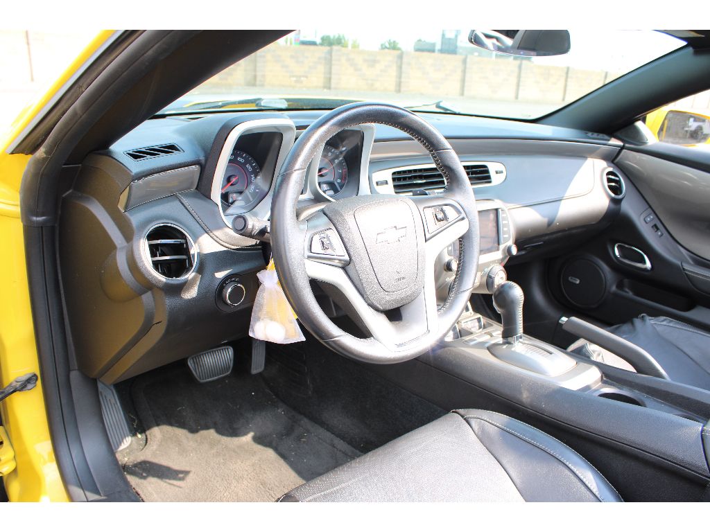 2013 Chevrolet Camaro 2LT photo 16