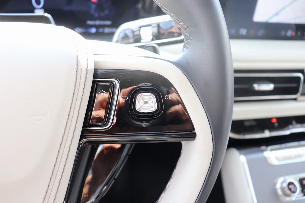2025 Lincoln Aviator Premiere photo 24